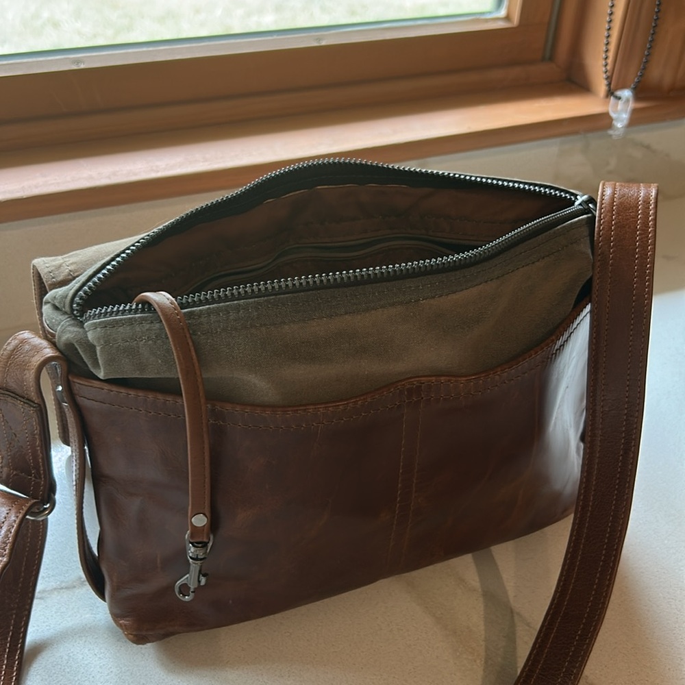 Rough and Tumble LBB Little Book Bag Forenza & Saddle - Picture 4 of 8